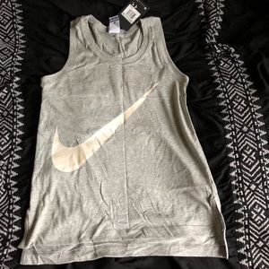 Nike tank NWT